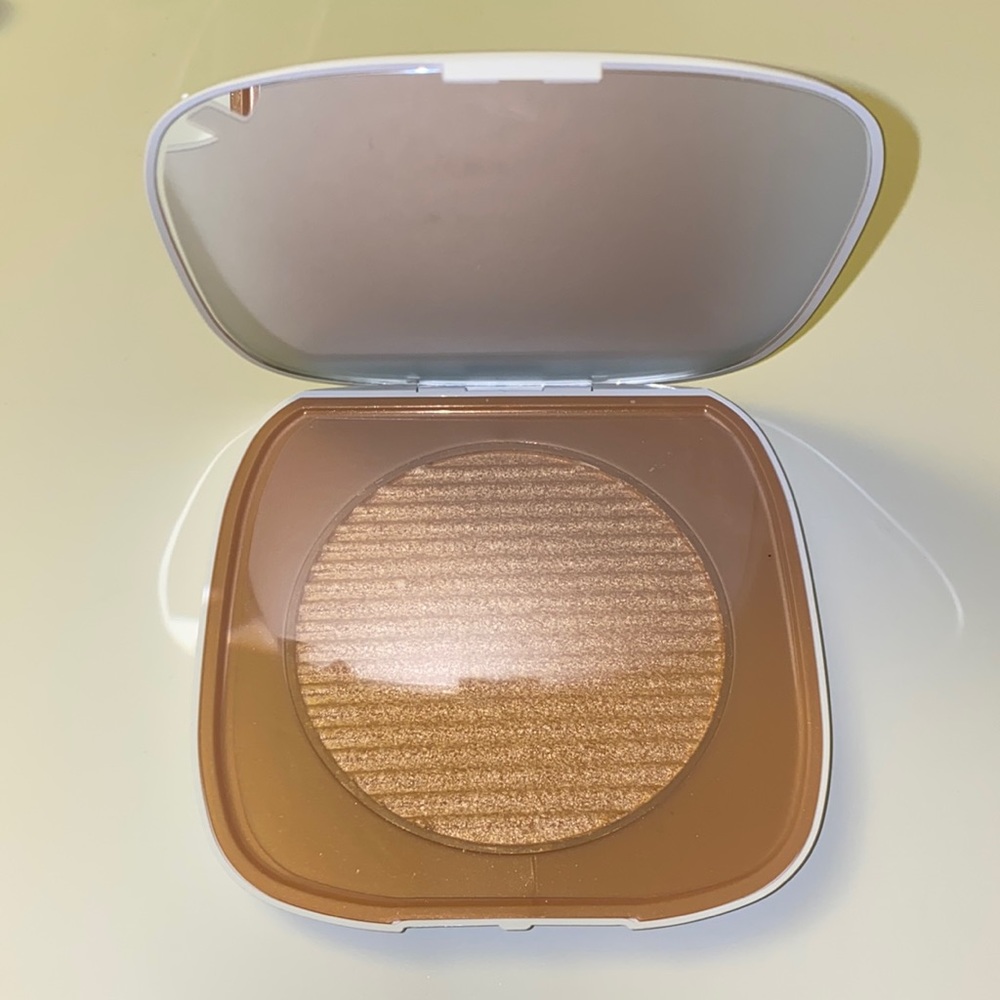 Champagne Bubbles highlighter
